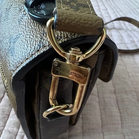 👜 100% Authentic Louis Vuitton Pochette Métis in Monogram Reverse Canvas - Picture 12 of 14